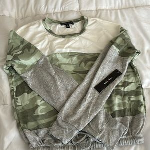 Size small long sleeve brand new shirt